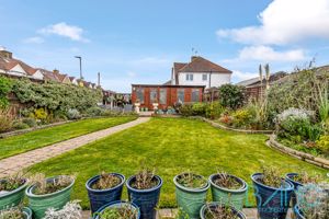 Photo 27- click for photo gallery